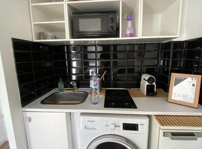 Апартаменты Trocadero 16 *